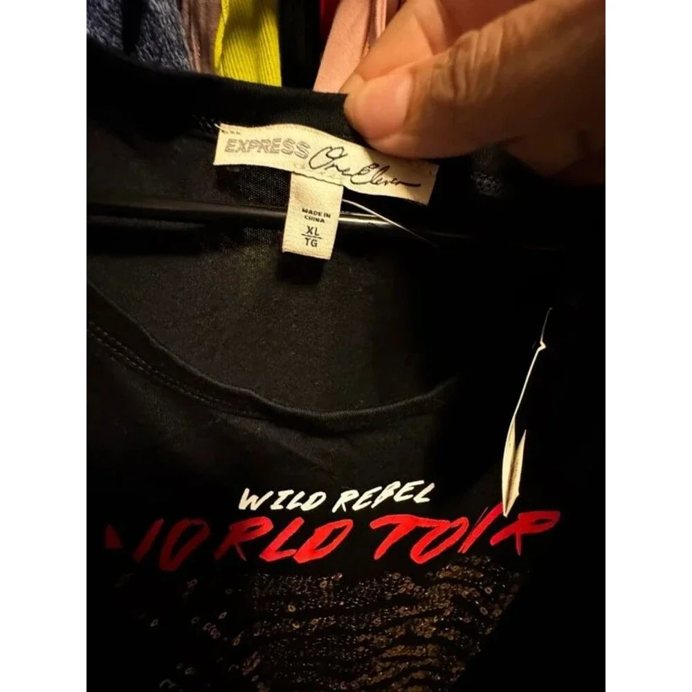 NEW Express Tank XL sequins graphic